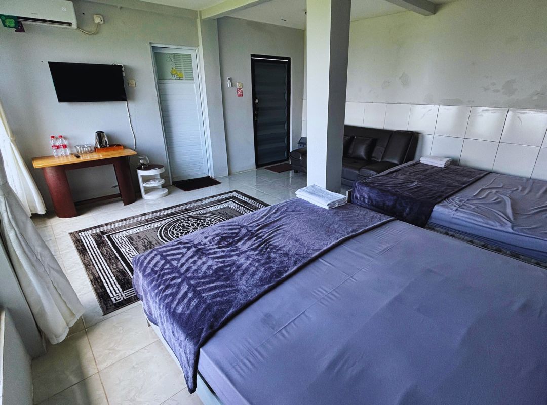 Family Room 5